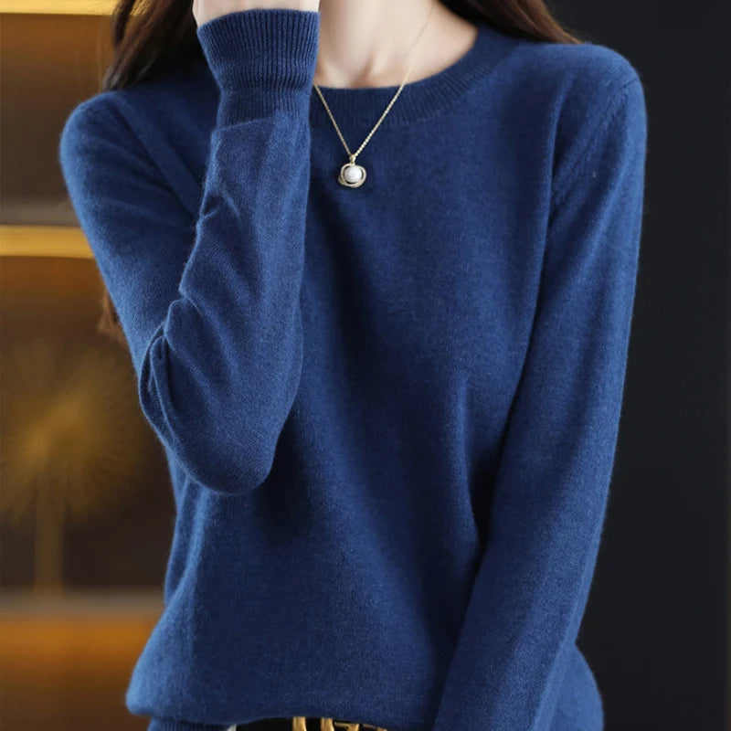 “Women’s Knit Pullover”