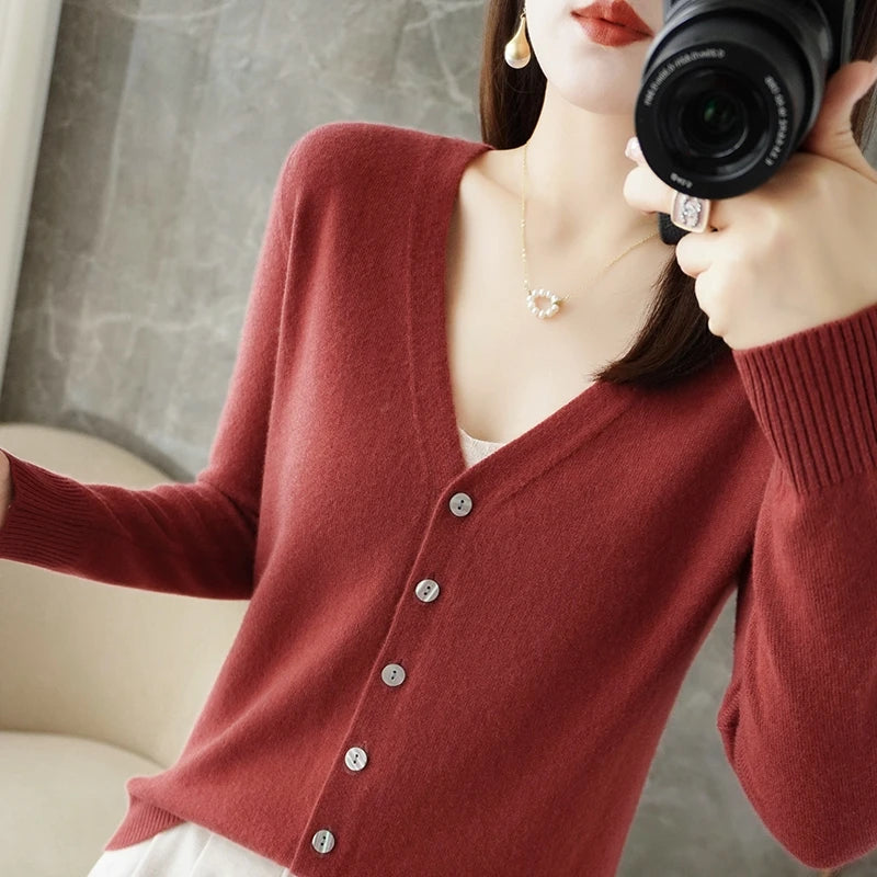 “2024 Women’s V-Neck Loose Sweater”