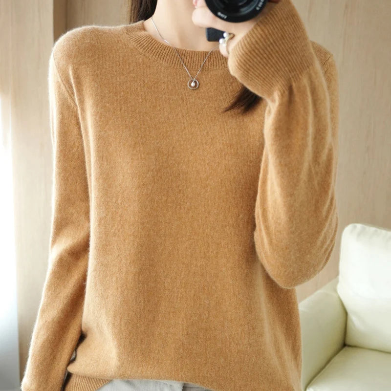 “Women’s Knit Pullover”