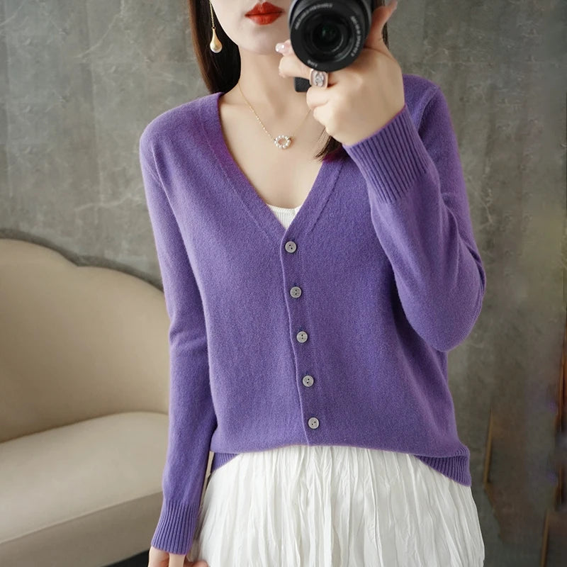 “2024 Women’s V-Neck Loose Sweater”