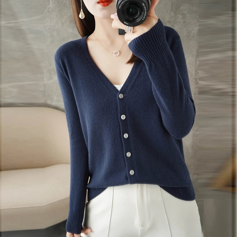 “2024 Women’s V-Neck Loose Sweater”
