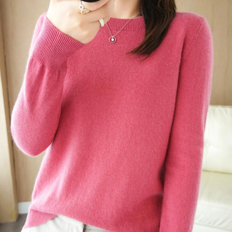 “Women’s Knit Pullover”