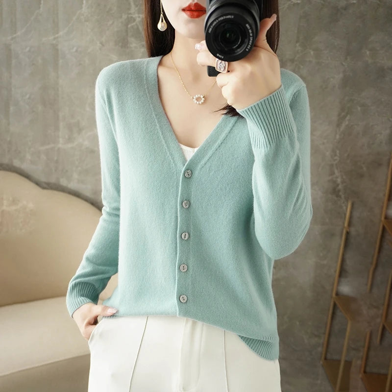 “2024 Women’s V-Neck Loose Sweater”